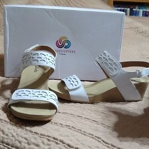 Clarks clouds yeppers adjustable wedge sandal